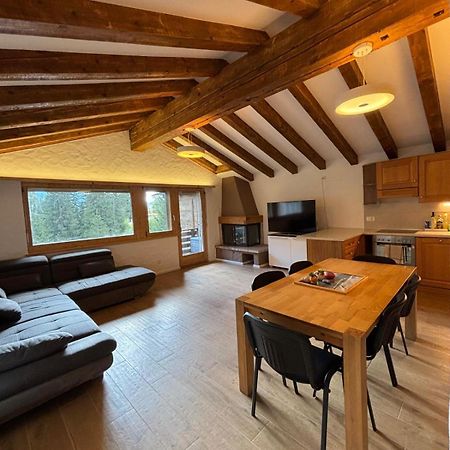 Appartamento Chalet Laax Luaran gambar